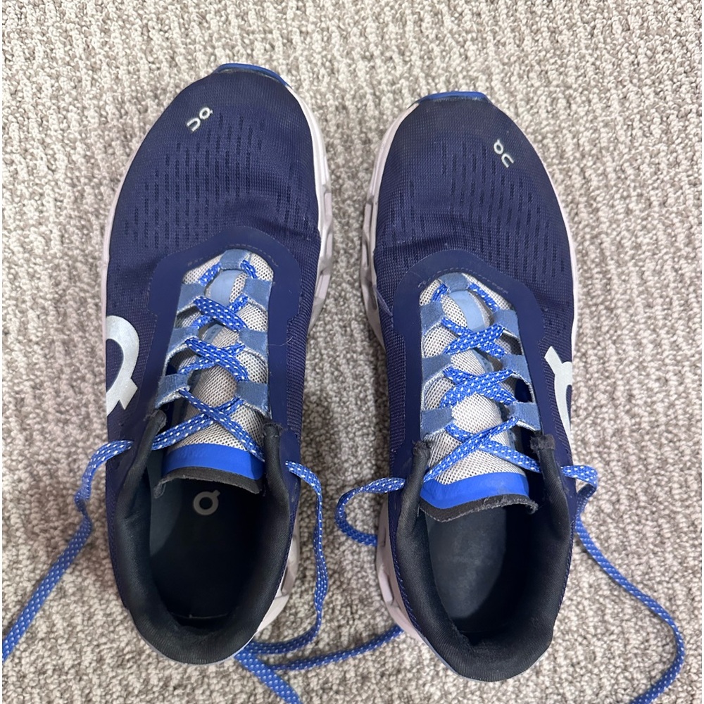 On cloud Monster Running Shoes size 6!!